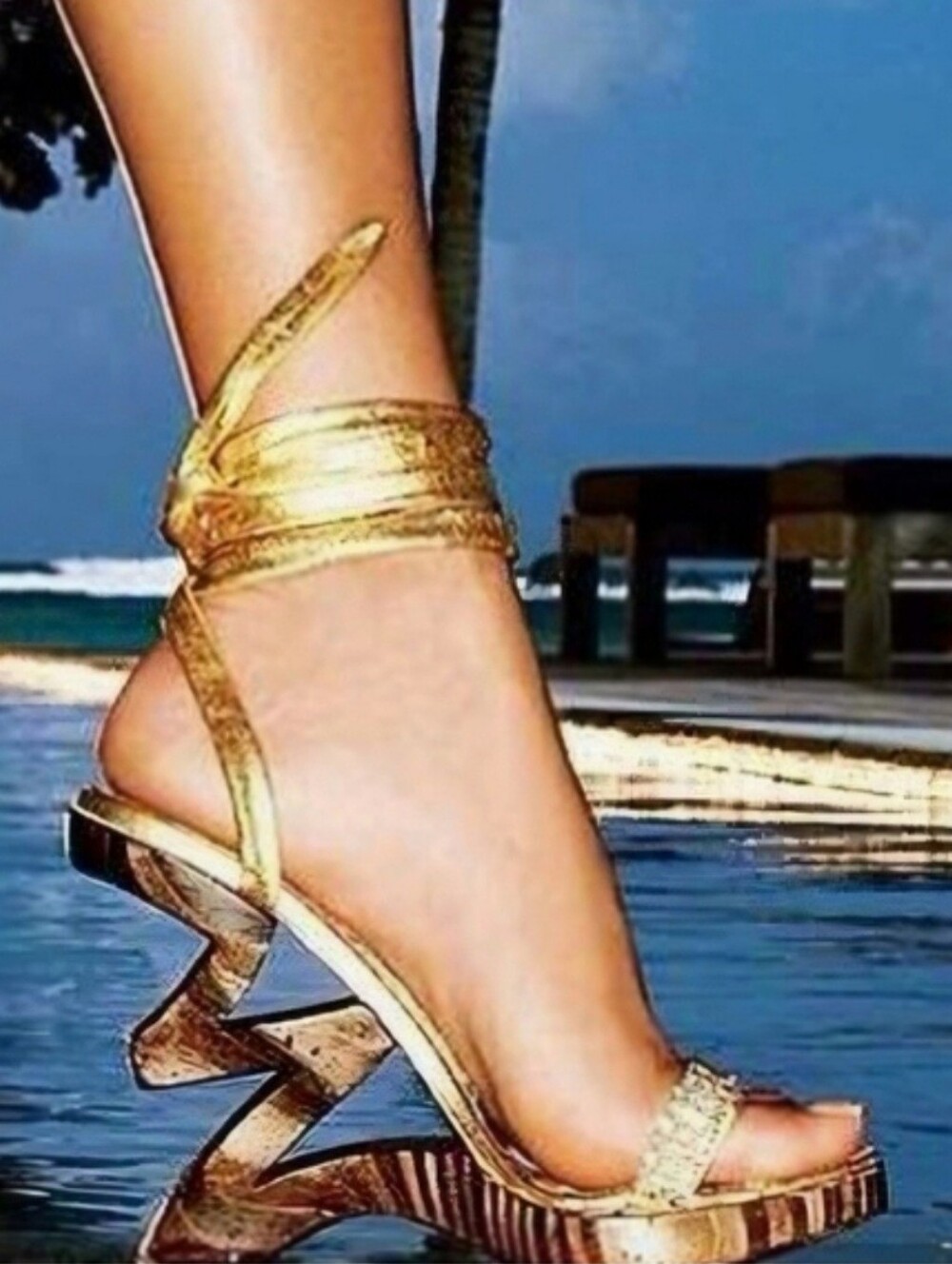 VTG Victoria’s Secret Two Lips Gold Zigzag Ankle Wrap Wedge Heels 7 New In Box